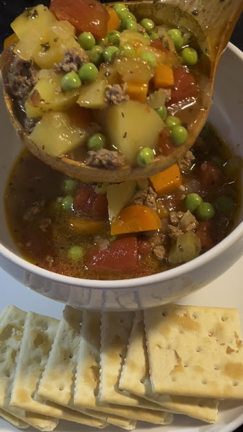 Instant Pot hamburger soup with ground beef, vegetables, and peas